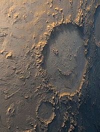 "Smiley face" on Mars